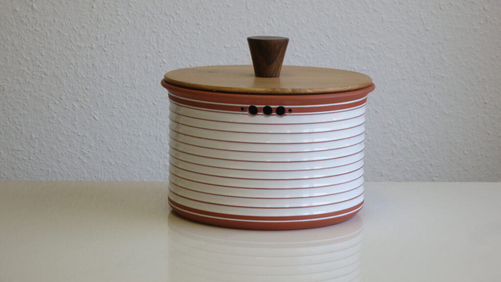 Nr. 10: rund, 24x16cm hoch, Eiche, 125,- €