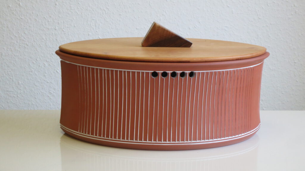 Nr. 05: oval, 40x31x16cm hoch, Erle, 260,- €